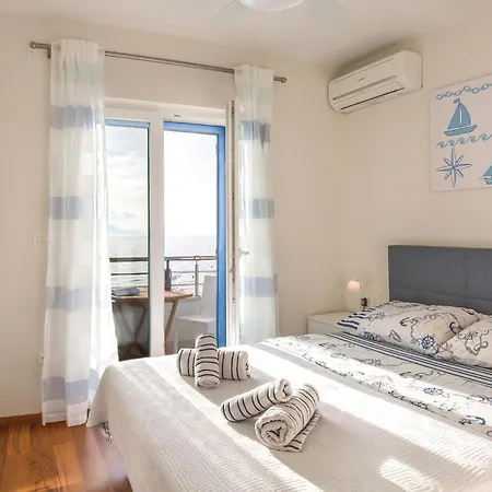 Four-bedroom In * Brist