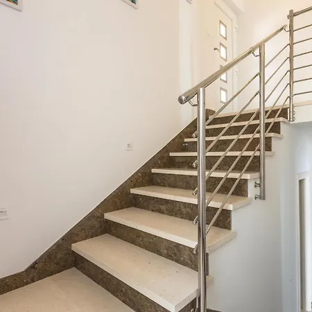 Four-bedroom In Feriehus